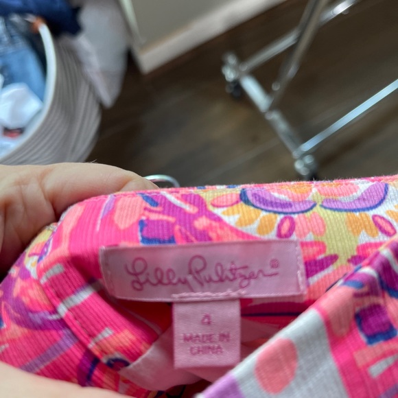 Lily Pulitzer Size 4 Skirt. Worn Once. Size 4. - Picture 3 of 3